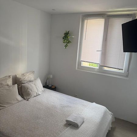 Privat Room In Private Security Residence With Free Parking, 1 Minute From Tramway, 9 Minutes From De Center, Accessible All Transports Ница Екстериор снимка