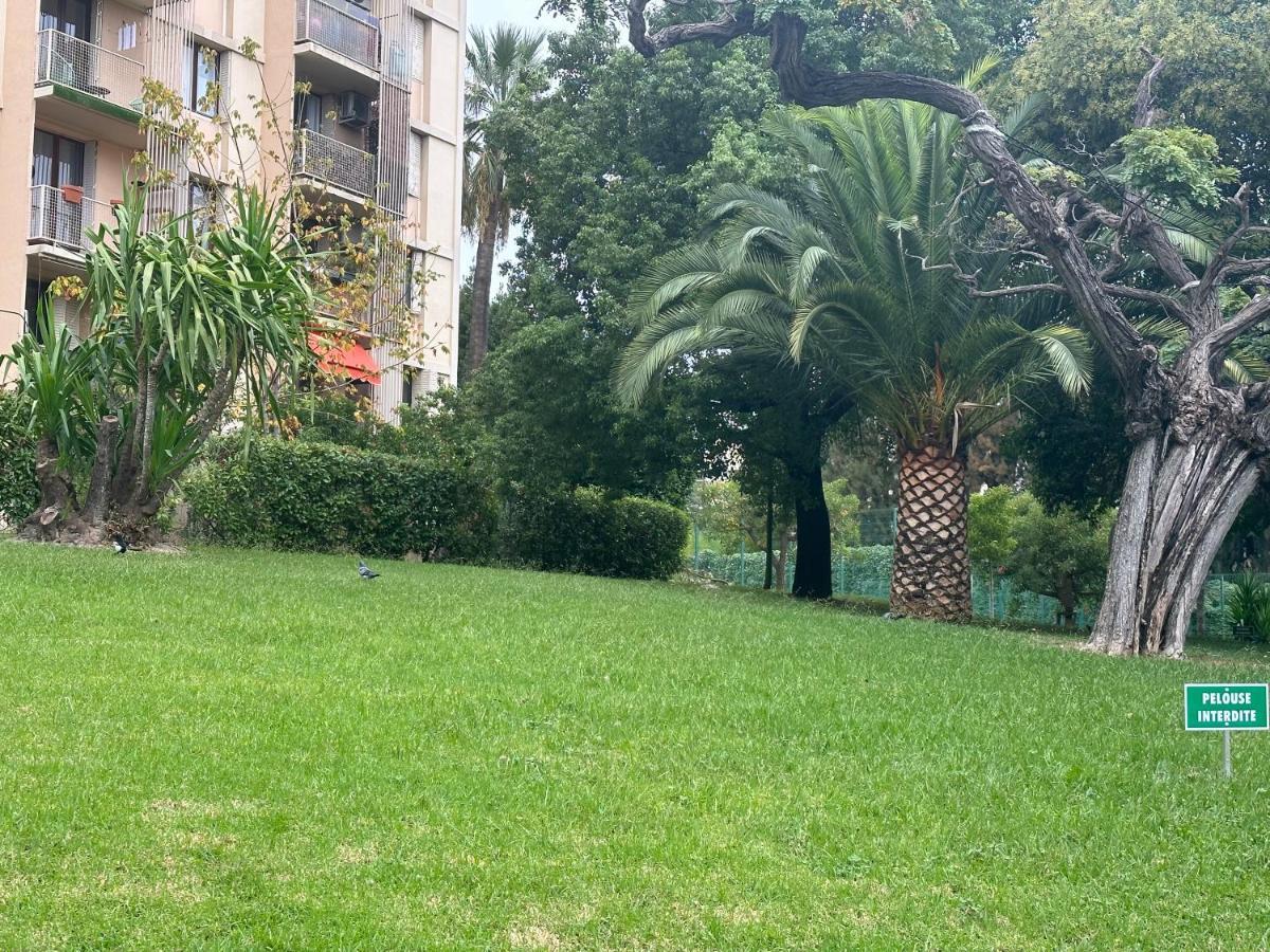 Privat Room In Private Security Residence With Free Parking, 1 Minute From Tramway, 9 Minutes From De Center, Accessible All Transports Ница Екстериор снимка
